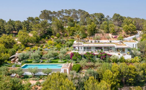 Villa in Santa Eularia des Riu, Balearic Islands, Spain 1