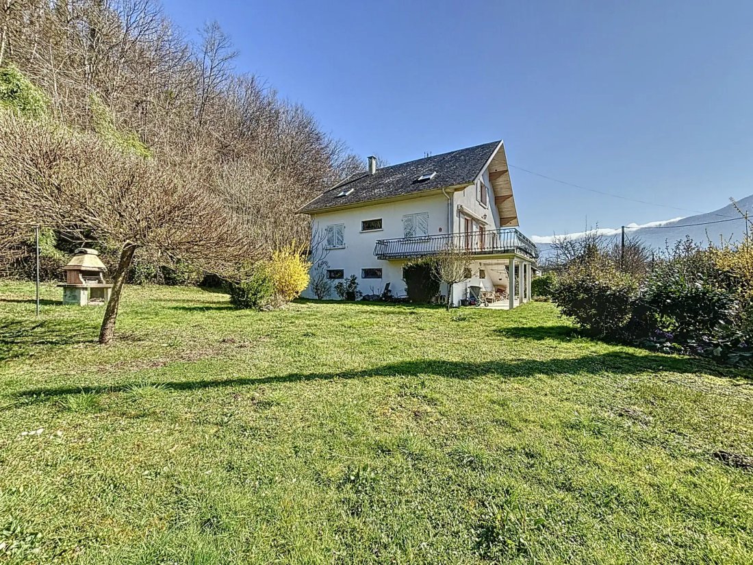 House in Saint-Alban-de-Montbel, Auvergne-Rhône-Alpes, France 1 - 16474331