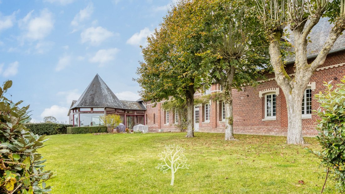 Estate in Forges-les-Eaux, Normandy, France 3 - 16475710