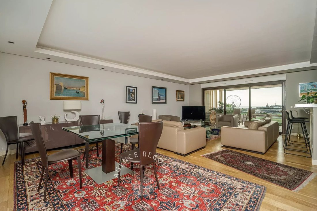 Apartment in Bonneveine, 8e Arrondissement, Marseille 4 - 16476150