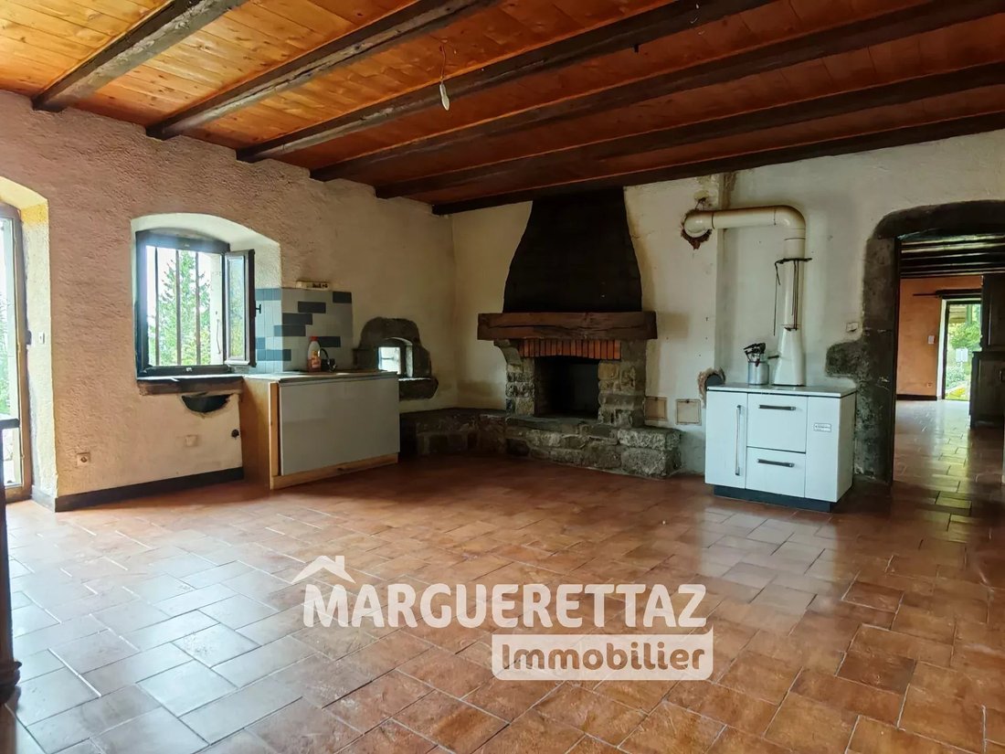 Farm Ranch in Saint-Sigismond, Auvergne-Rhône-Alpes, France 3 - 16473495
