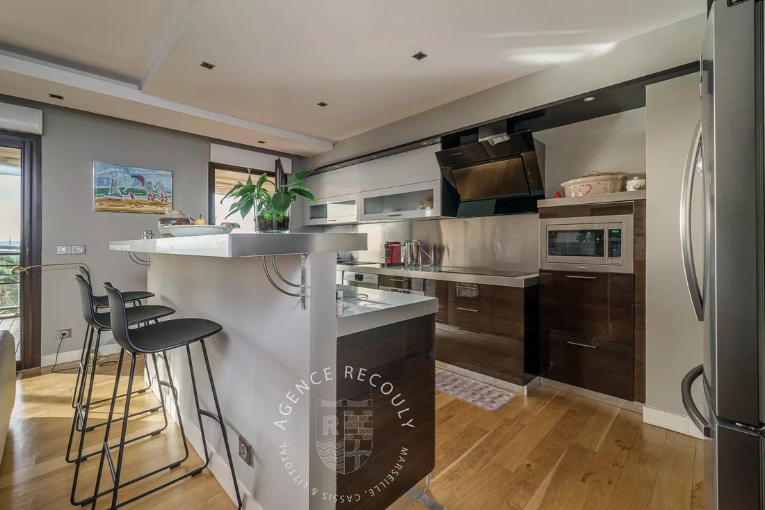 Apartment in Bonneveine, 8e Arrondissement, Marseille 5 - 16476150