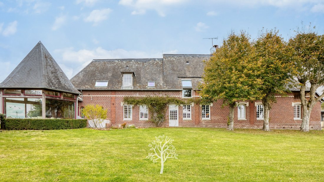 Estate in Forges-les-Eaux, Normandy, France 1 - 16475710