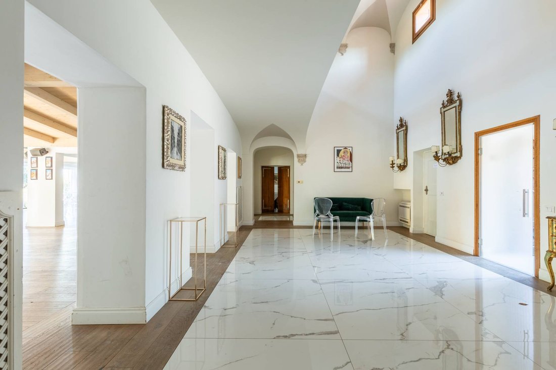 Villa in Historic Center, Perugia, Italy 5 - 16476229