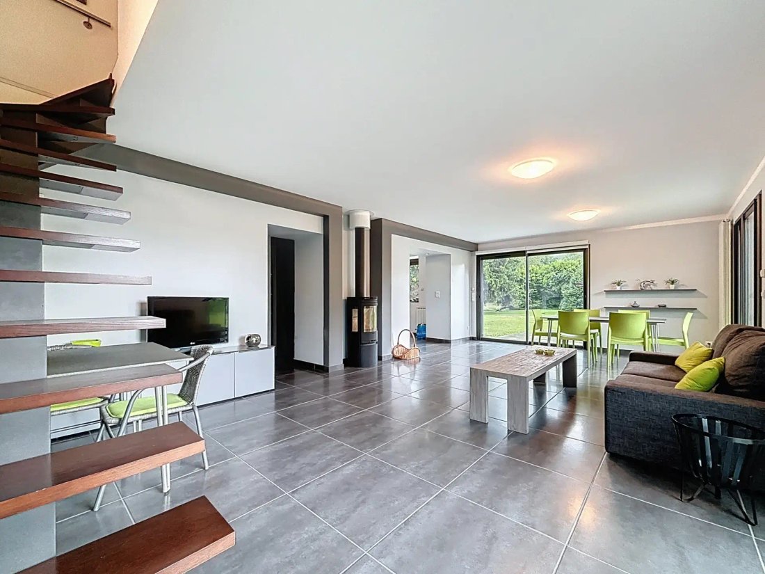 Estate in Romagnieu, Auvergne-Rhône-Alpes, France 3 - 16474536