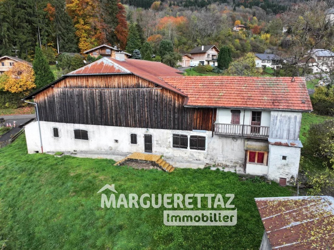 Farm Ranch in Saint-Sigismond, Auvergne-Rhône-Alpes, France 1 - 16473495