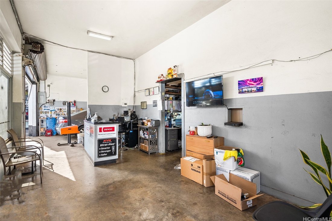 Waipahu, Hawaii, United States 5 - 16476284
