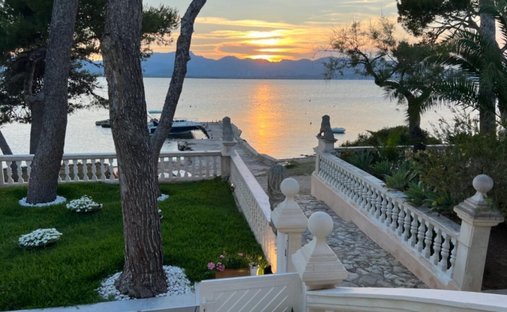 Villa à Alcúdia, Îles Baléares, Espagne 1
