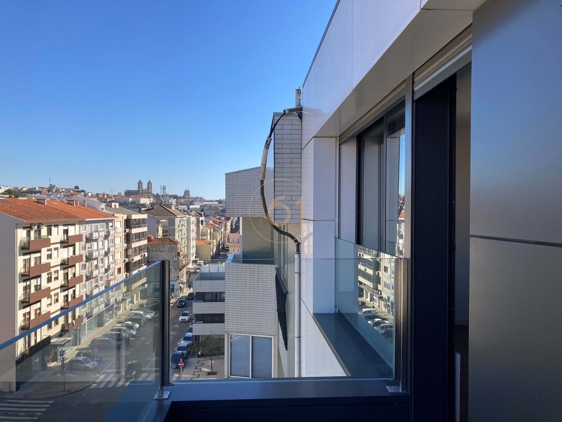 Apartment in Cedofeita, Santo Ildefonso, Se, Miragaia, Sao Nicolau e Vitoria, Porto District, Portugal 3 - 12514329
