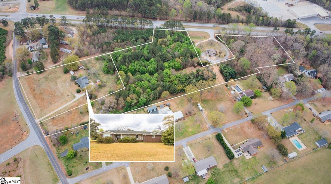Farm Ranch in Greenville, South Carolina, United States 1 - 16474678