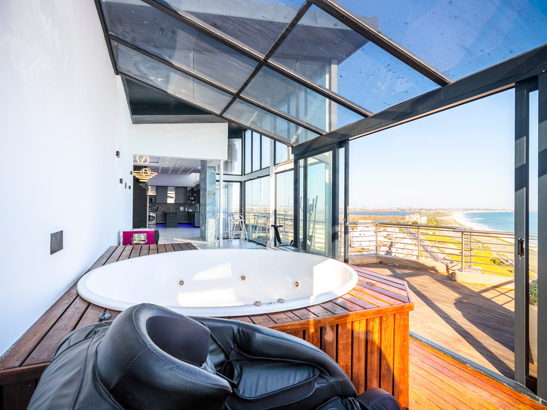 Penthouse in Cape Town, Western Cape, South Africa 2 - 16474735