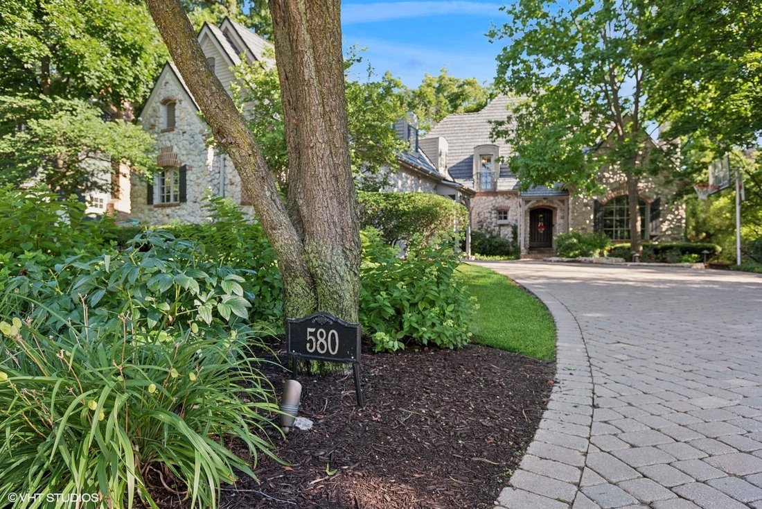 House in Glen Ellyn, Illinois, United States 3 - 16473508