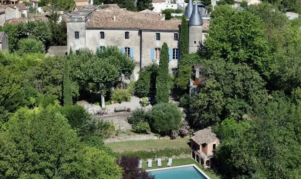 *The French Art Of Living In A 16th Century Château