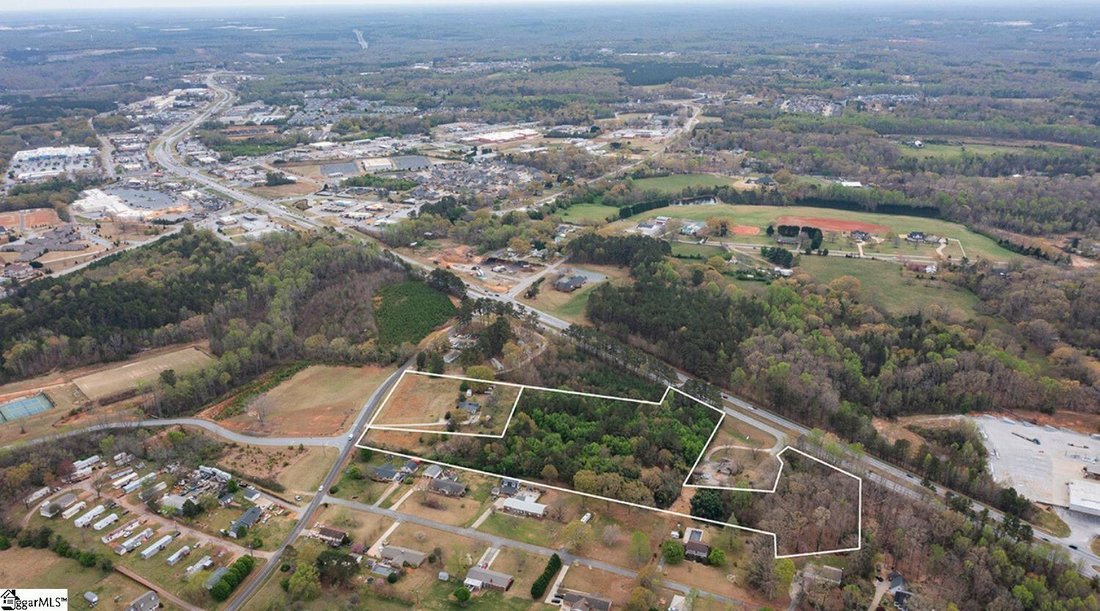 Farm Ranch in Greenville, South Carolina, United States 2 - 16474678