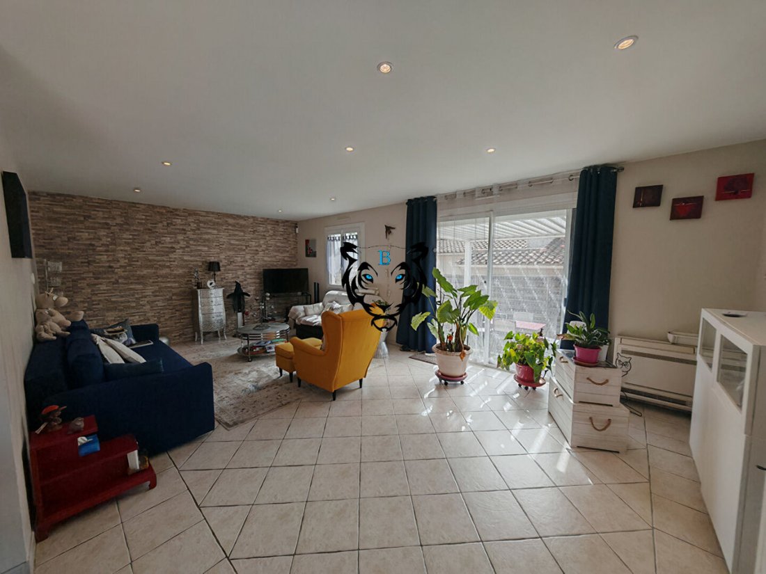 House in La Motte, Provence-Alpes-Côte d'Azur, France 2 - 16473680