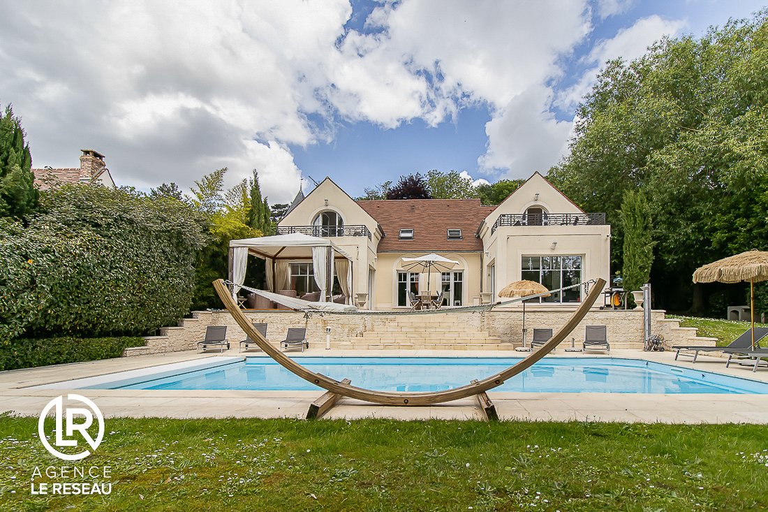 Villa in Centre Montmorency, Montmorency, France 2 - 16473707