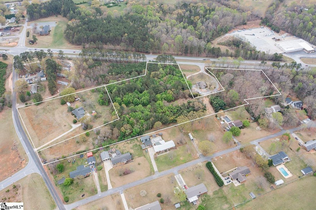 Farm Ranch in Greenville, South Carolina, United States 4 - 16474678