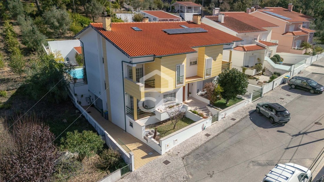 Villa in Eiras e Sao Paulo de Frades, Coimbra District, Portugal 3 - 16475052