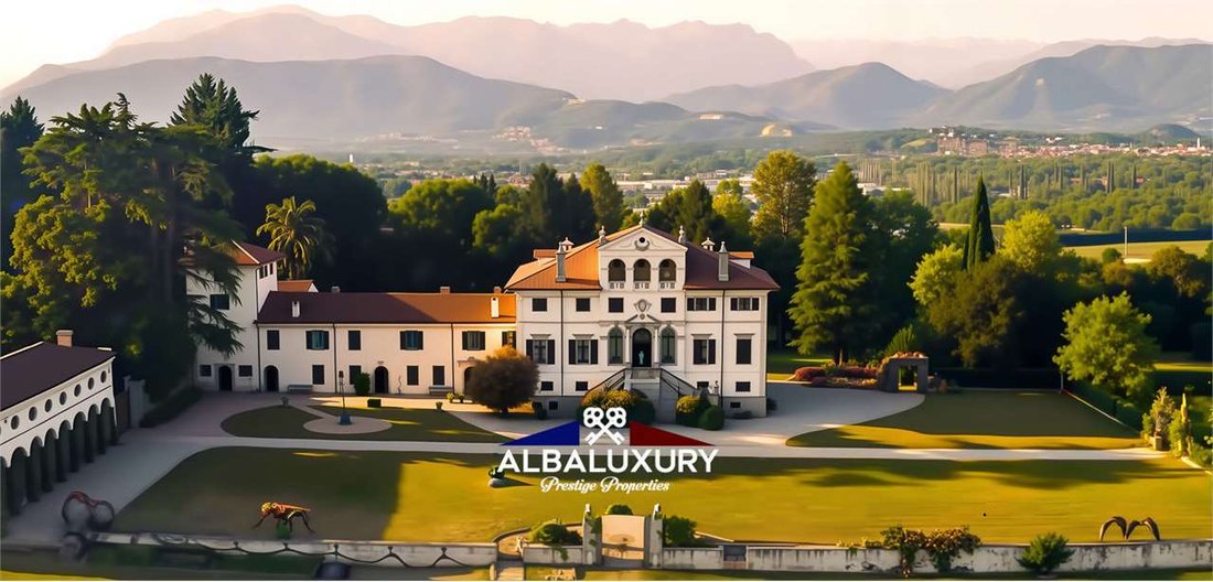 Villa in Center, Udine, Friuli – Venezia Giulia 2 - 16475793