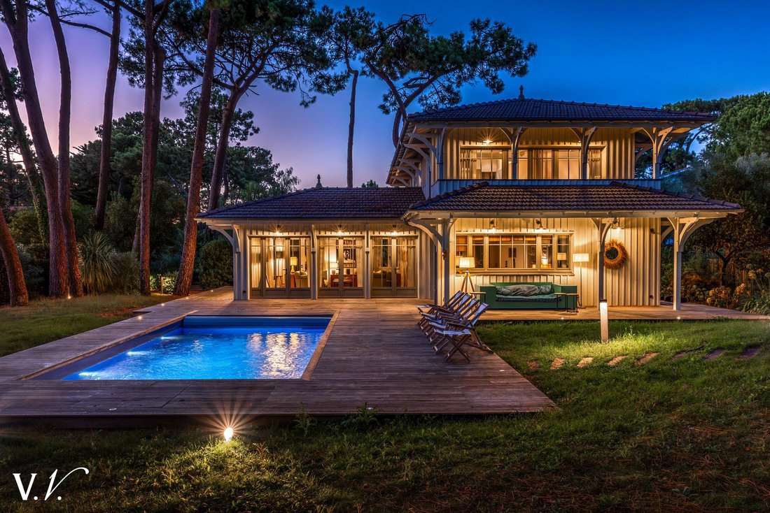 Villa in Le Moulleau-Les Abatilles, Arcachon, France 2 - 16126980
