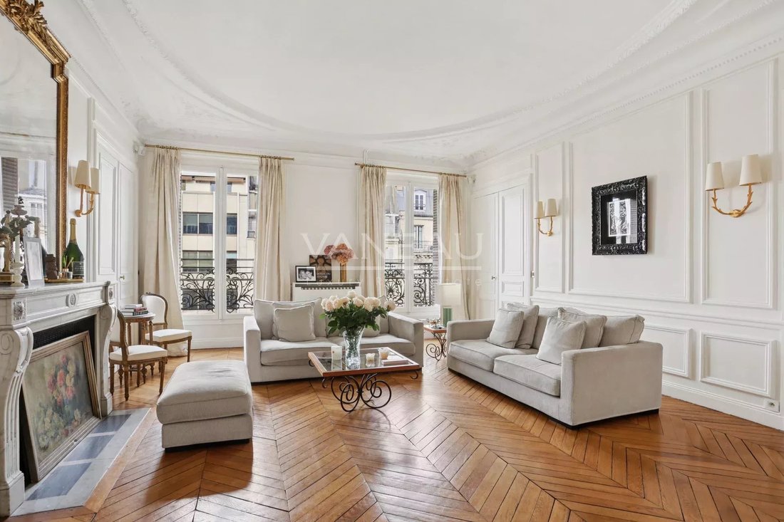 Apartment in Hoche-Friedland, Paris 8e Arrondissement, Paris 3 - 16473702