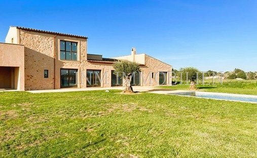Finca in Santanyi, Balearic Islands, Spain 1