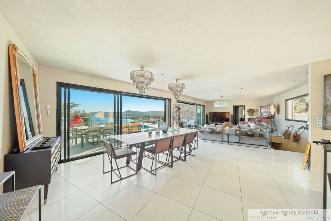 Estate in Le Lavandou, Provence-Alpes-Côte d'Azur, France 5 - 16473784