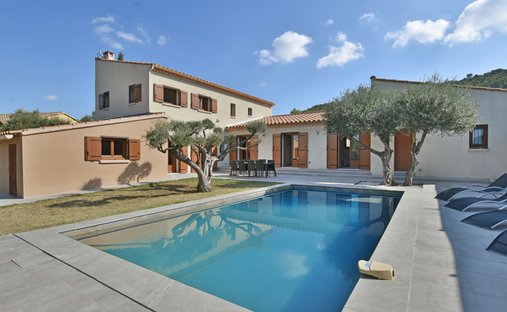 Villa in Saint-Dionisy, Occitania, France 1