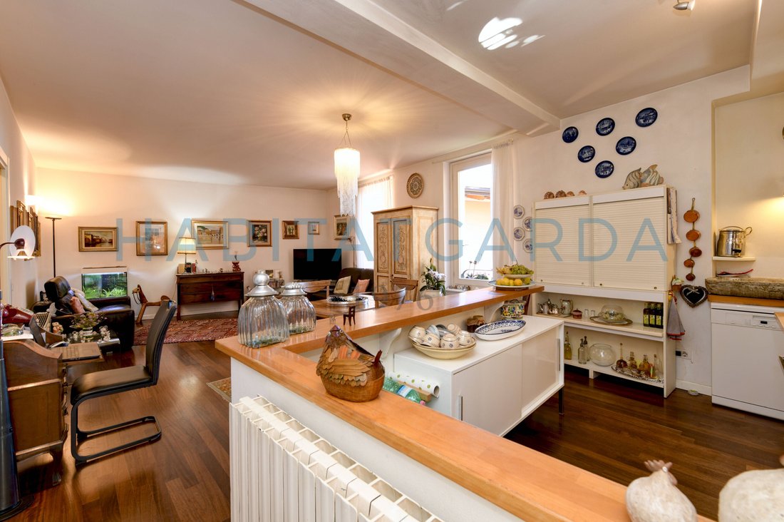 Villa in Gardone Riviera, Lombardy, Italy 4 - 16476232