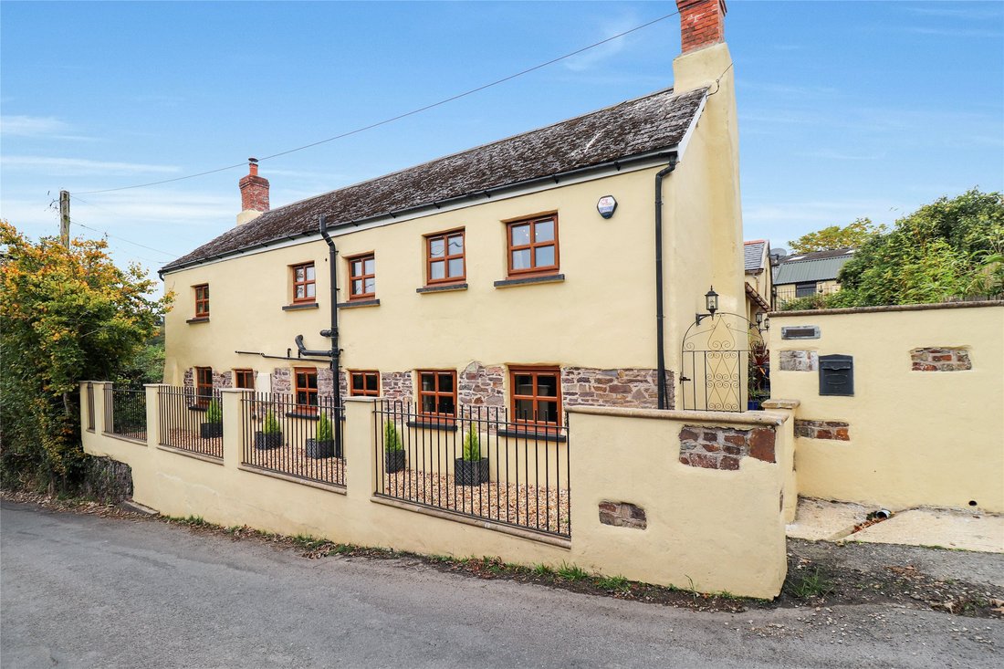 House in North Molton, England 1 - 16475768