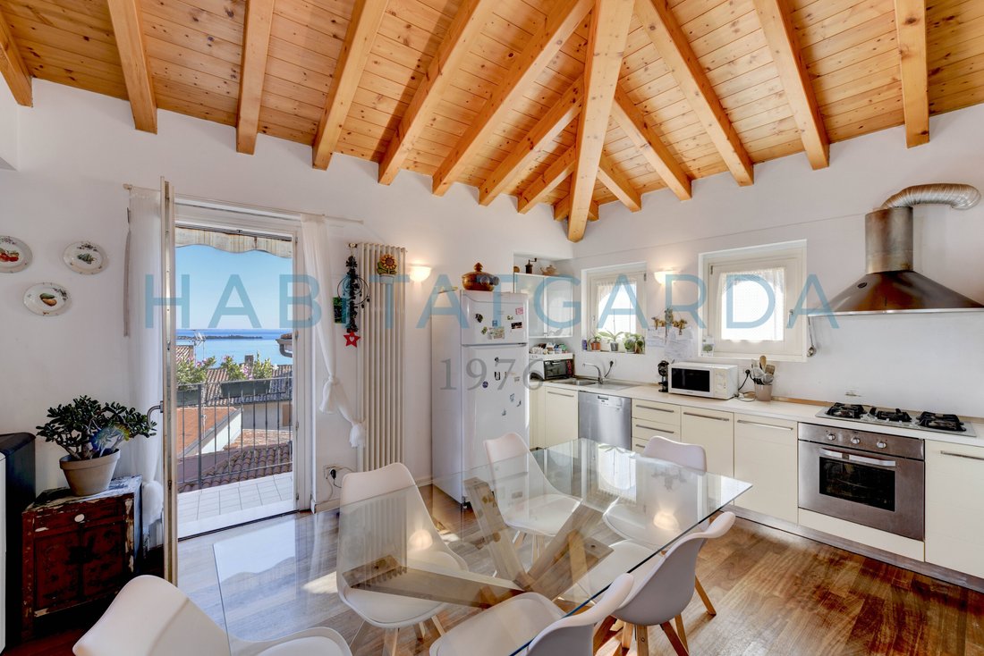 Villa in Gardone Riviera, Lombardy, Italy 1 - 16476232