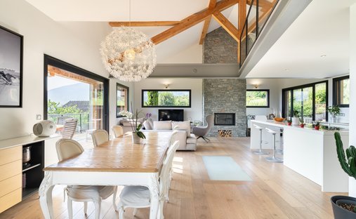 House in Saint-Eustache, Auvergne-Rhône-Alpes, France 1