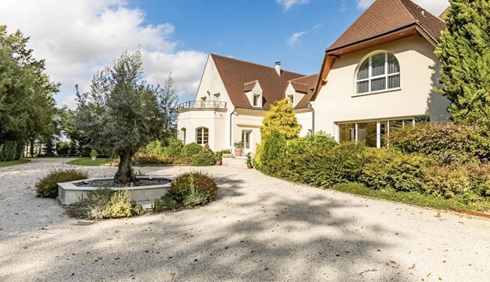 Villa in Gouvieux, Hauts-de-France, France 3 - 16474415