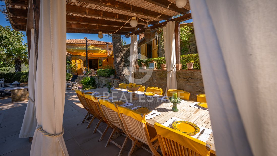 Estate in Castiglion Fiorentino, Tuscany, Italy 1 - 16475824