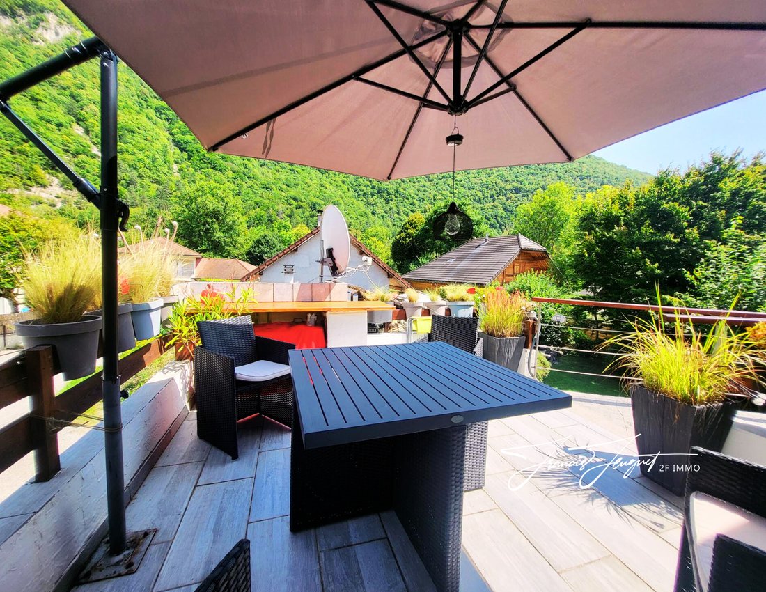 Estate in Doussard, Auvergne-Rhône-Alpes, France 4 - 16474248