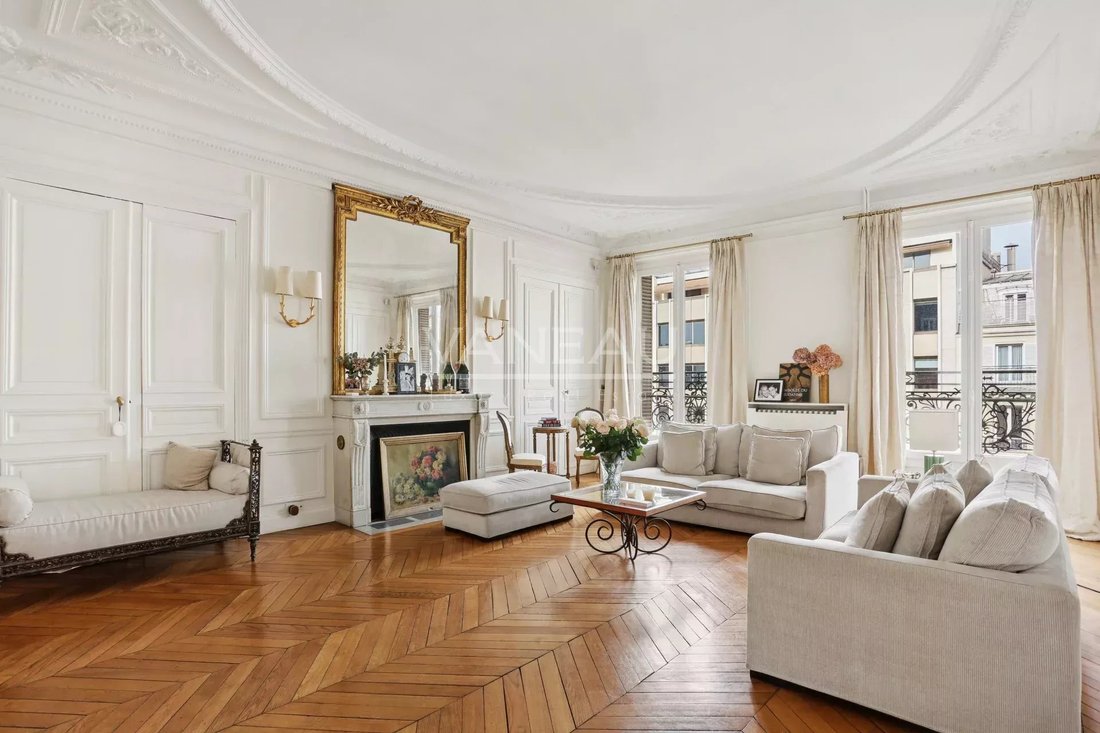 Apartment in Hoche-Friedland, Paris 8e Arrondissement, Paris 5 - 16473702