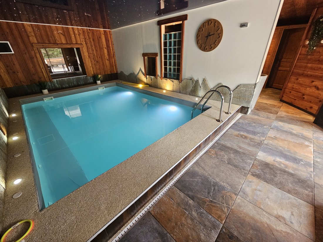 Chalet in La Salle-les-Alpes, Provence-Alpes-Côte d'Azur, France 4 - 16473898