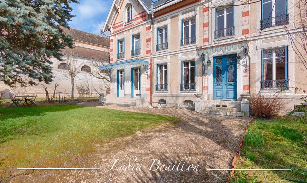 Property With 14 Rooms 10 Bedrooms