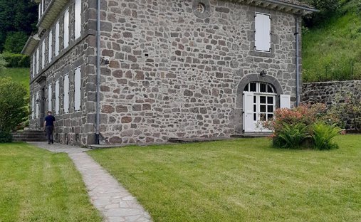 Castle for Sale in Aurillac, Auvergne-Rhône-Alpes, France