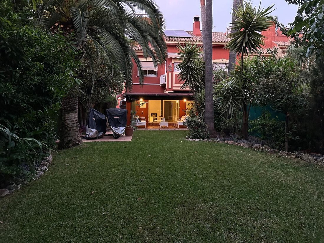 Townhouse in Estepona, Andalusia, Spain 2 - 16475590