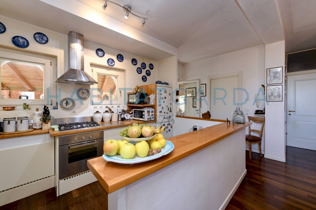 Villa in Gardone Riviera, Lombardy, Italy 5 - 16476232