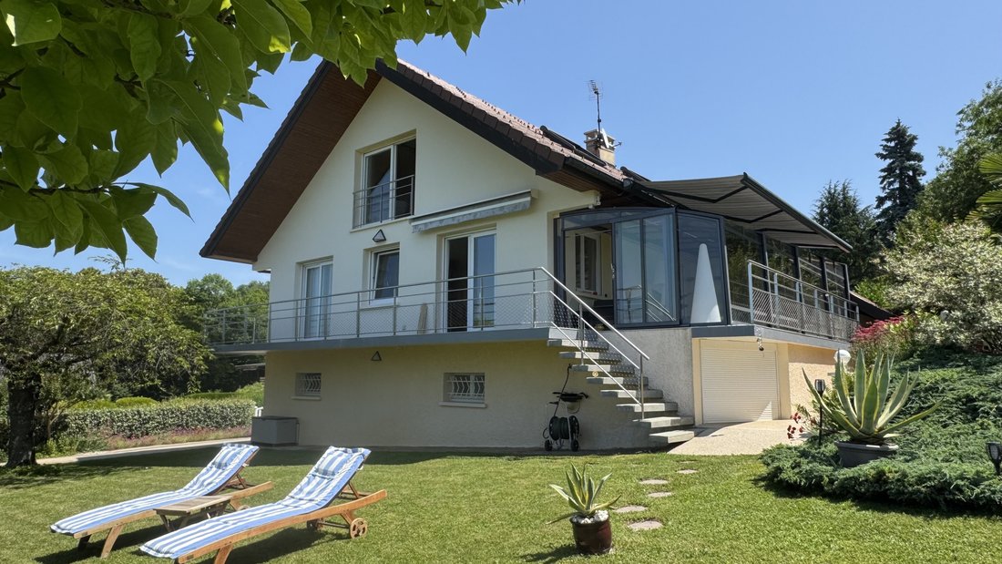 House in Pugny-Chatenod, Auvergne-Rhône-Alpes, France 1 - 16473822