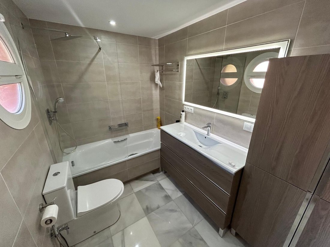 Townhouse in Estepona, Andalusia, Spain 4 - 16475590