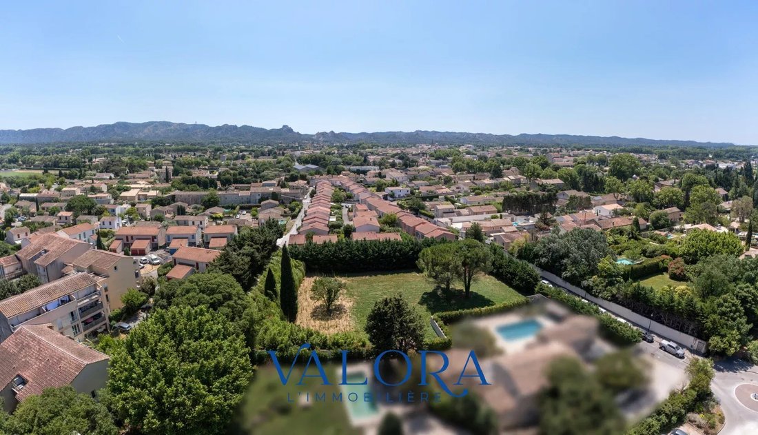 Land in Saint-Rémy-de-Provence, Provence-Alpes-Côte d'Azur, France 1 - 16475721