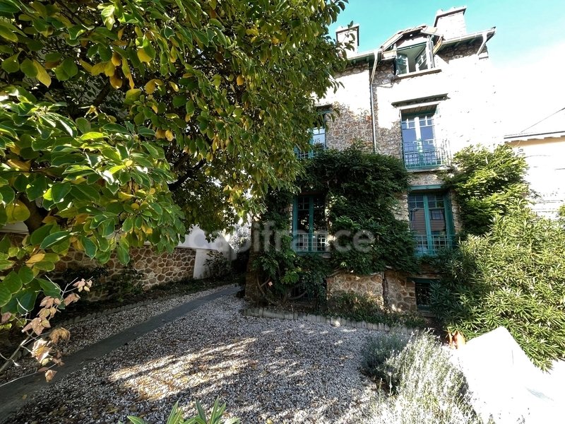 House in Le Centre, Meudon, France 2 - 16147550