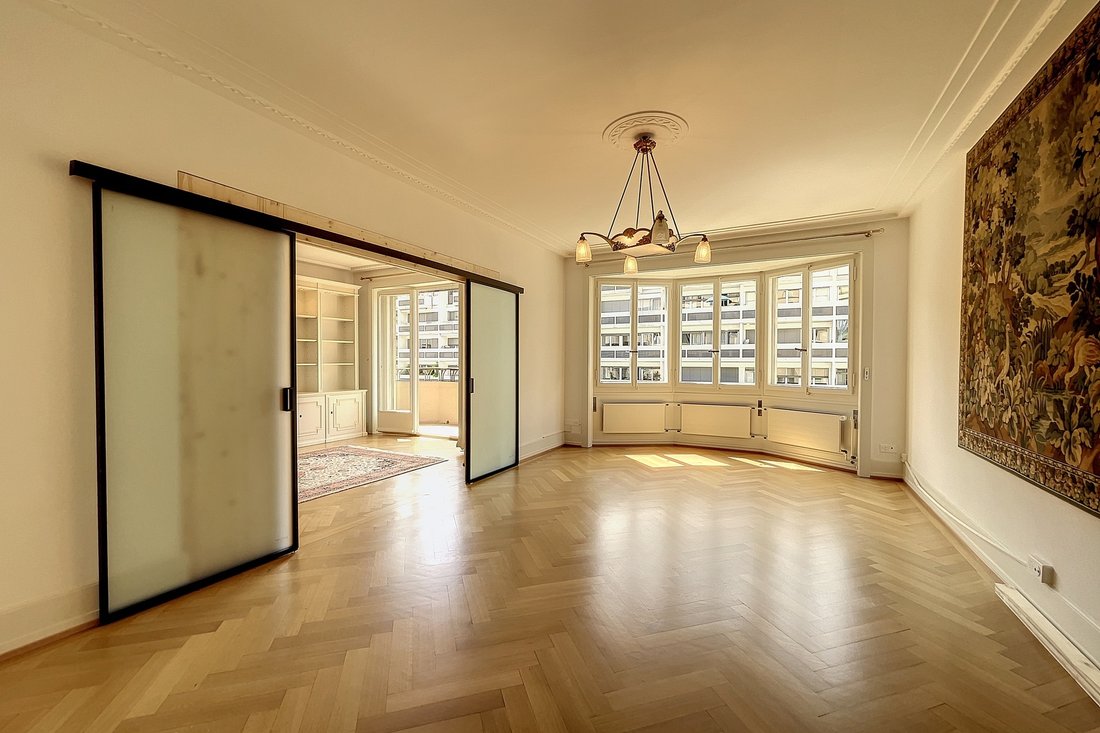 Splendid Haussmann Style Apartment Of Approx. 200 M² (2,153 Sq Ft)