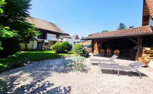 Estate in Doussard, Auvergne-Rhône-Alpes, France 1