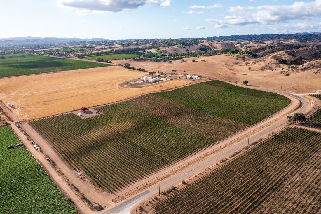 Land in Santa Ynez, California, United States 4 - 16476372