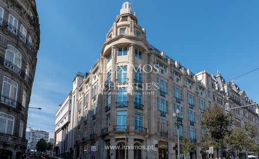 Apartment in Cedofeita, Santo Ildefonso, Se, Miragaia, Sao Nicolau e Vitoria, Porto District, Portugal 1