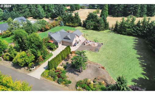 House in Pleasant Hill, Oregon, United States 1